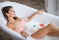 Jak dbać o skórę podczas kąpieli? Kąpiel, czyli sposób na piękne ciało